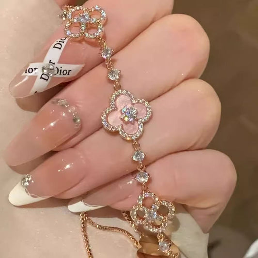 Four - leaf clover bracelet💫