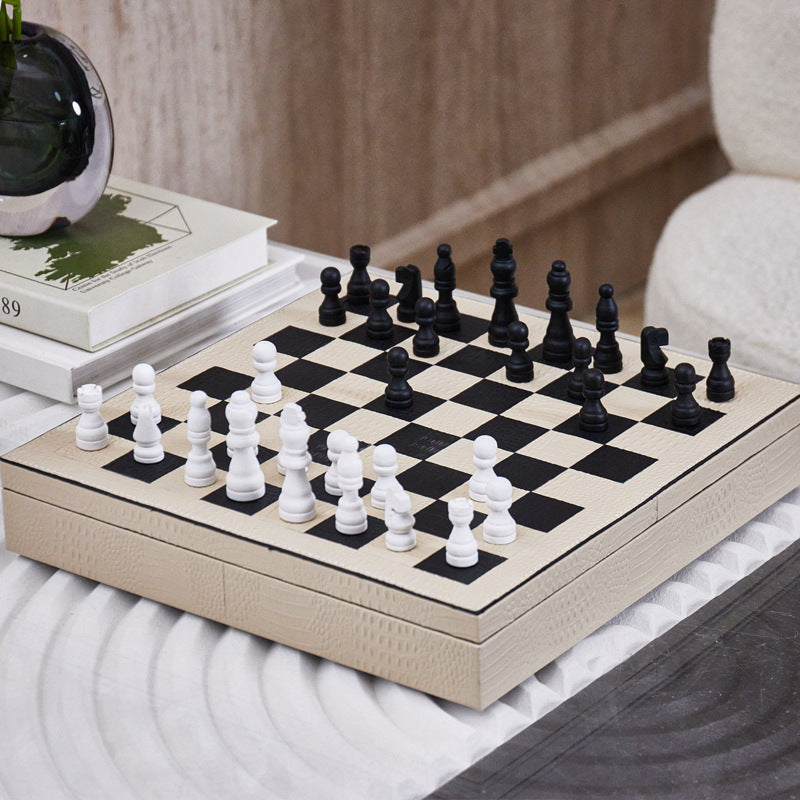 Modern Chess Set Decor: Solid Wood & Leather Board with Pieces - Showroom, Hotel, Desktop Luxury Accent