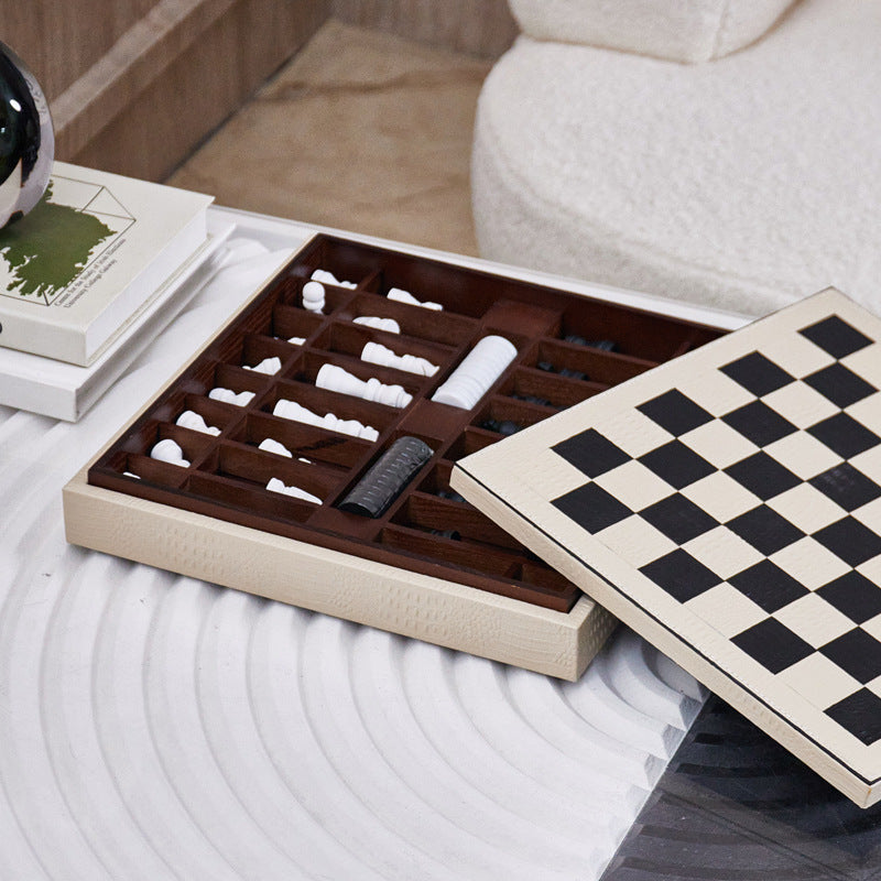 Modern Chess Set Decor: Solid Wood & Leather Board with Pieces - Showroom, Hotel, Desktop Luxury Accent