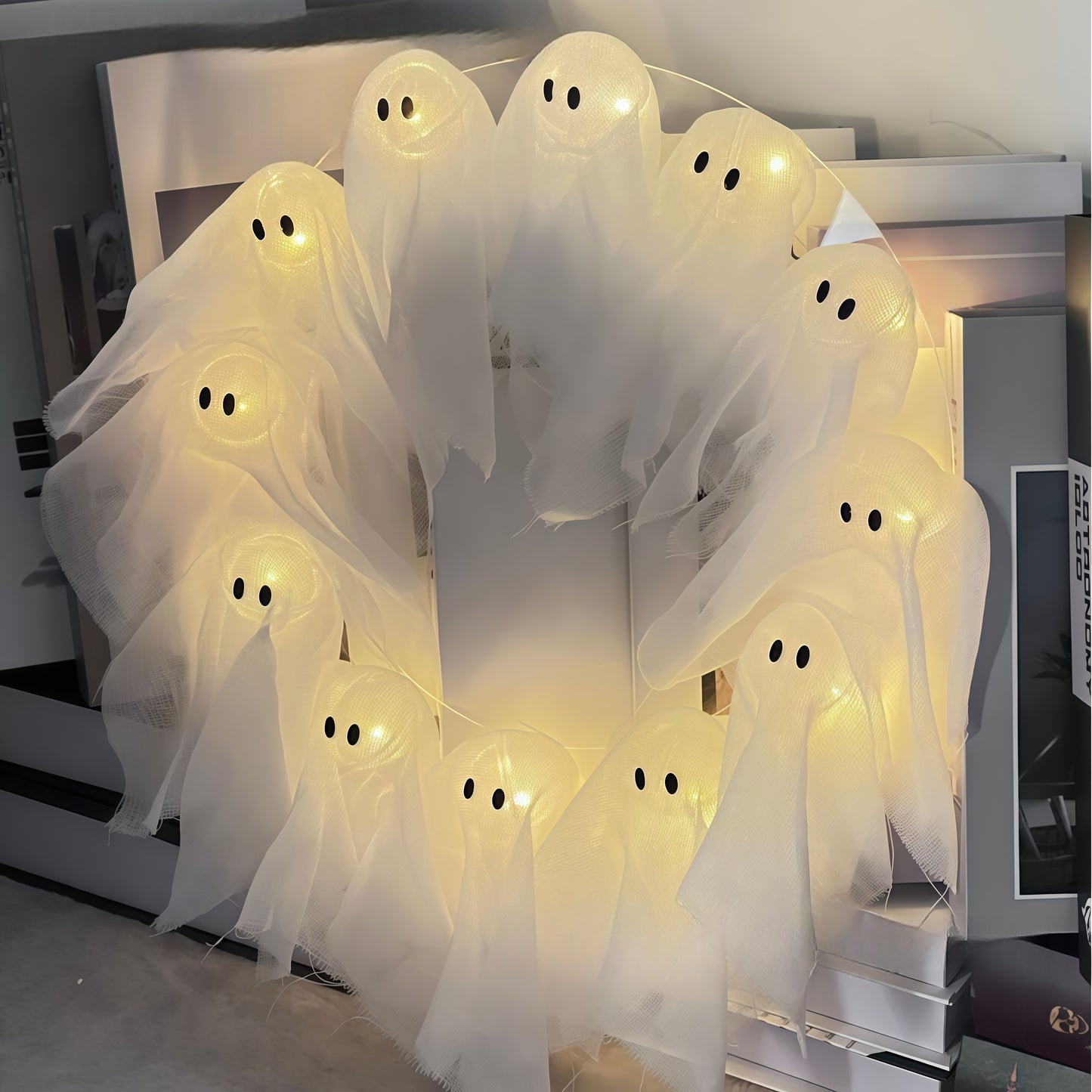 👻Lit Ghosts Wreath👁️🔥🔥🔥