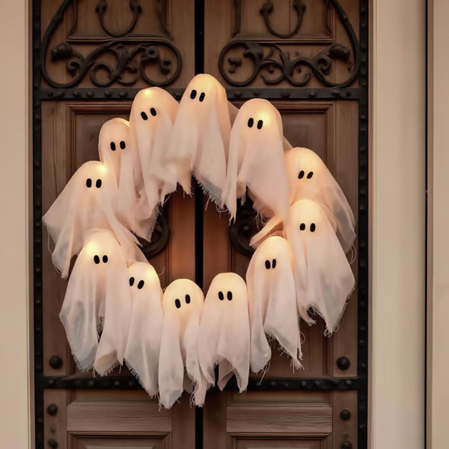 👻Lit Ghosts Wreath👁️🔥🔥🔥